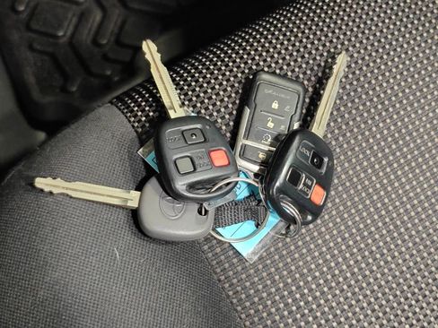 Used 2014 Toyota FJ Cruiser 4WD w/ Upgrade Package image 16