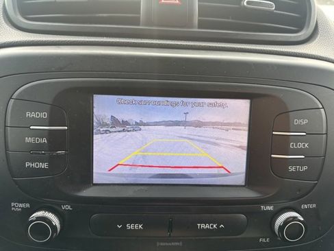 Used 2017 Kia Soul + image 16