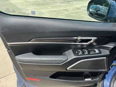 Used 2023 Kia Telluride S w/ S Sunroof Package FWD image 12