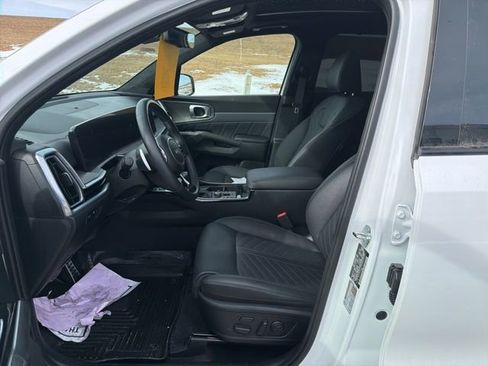 Used 2025 Kia Sorento SX Prestige image 9