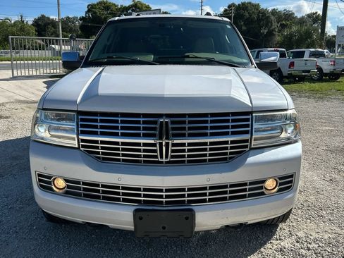 Used 2009 Lincoln Navigator 4WD image 8