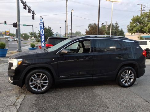 Used 2024 GMC Terrain SLT FWD image 6