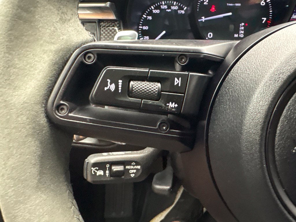 Certified 2023 Porsche Macan AWD/4WD image 37