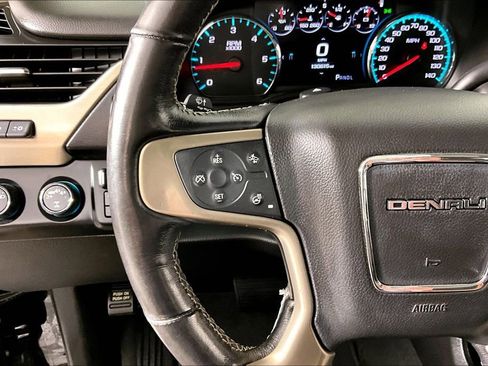 Certified 2019 GMC Yukon Denali w/ Denali Ultimate Package AWD/4WD image 10