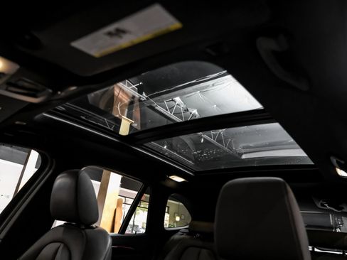 Used 2017 BMW X1 sDrive28i image 5