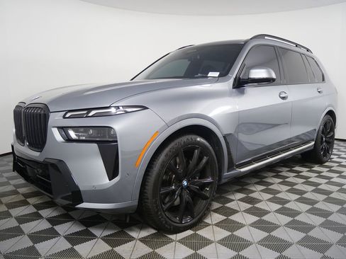 Certified 2023 BMW X7 xDrive40i w/ Executive Package image 8