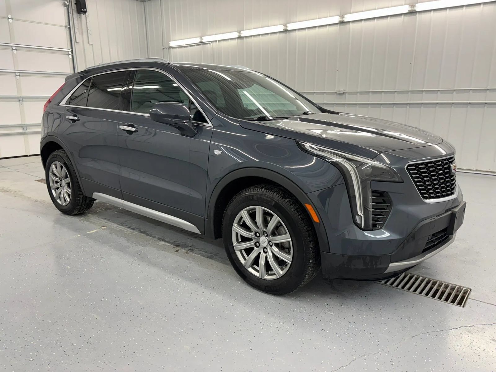 Used 2020 Cadillac XT4 Premium Luxury w/ Technology Package FWD image 10
