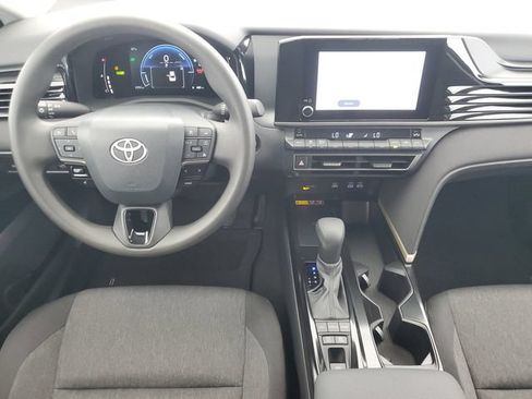 Used 2025 Toyota Camry LE w/ Convenience Package FWD image 16