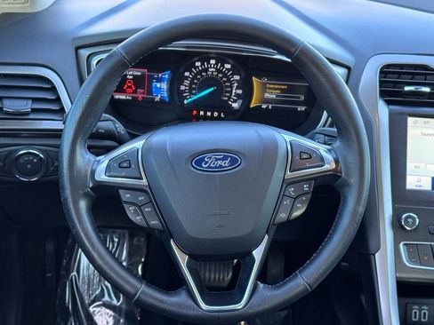 Used 2020 Ford Fusion SEL image 37