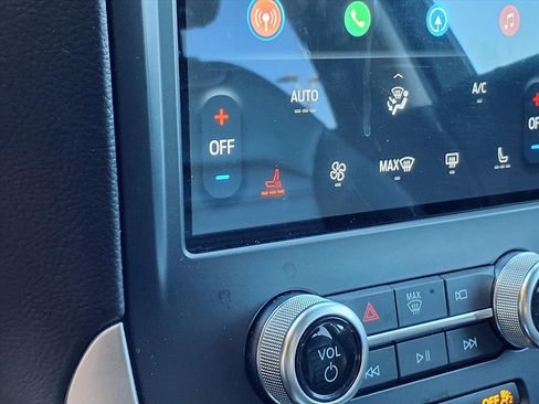 Used 2024 Ford Edge SEL image 5