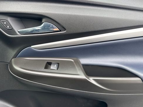 Used 2022 Chevrolet Bolt EUV Premier w/ Super Cruise Package image 18