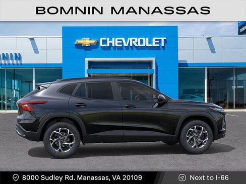 New 2026 Chevrolet Trax LT FWD image 6