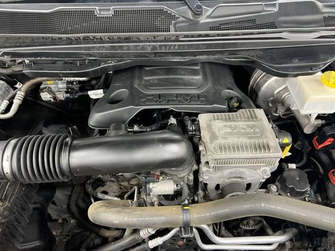 Used 2020 RAM 1500 Laramie AWD/4WD image 25