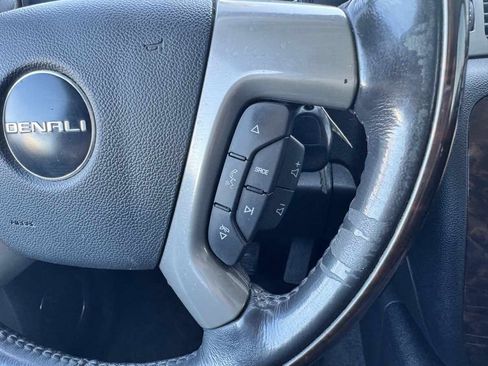 Used 2011 GMC Yukon Denali RWD image 49