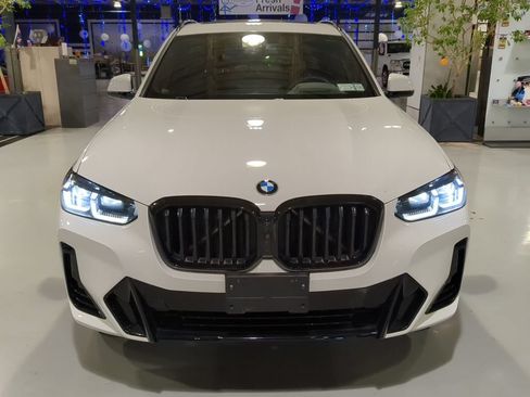 Used 2024 BMW X3 xDrive30i w/ Premium Package AWD/4WD image 2