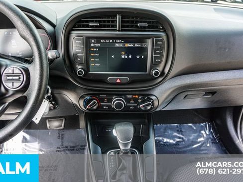 Used 2025 Kia Soul LX w/ LX Technology Package FWD image 38