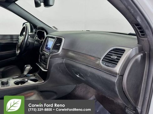 Used 2018 Jeep Grand Cherokee Limited image 30