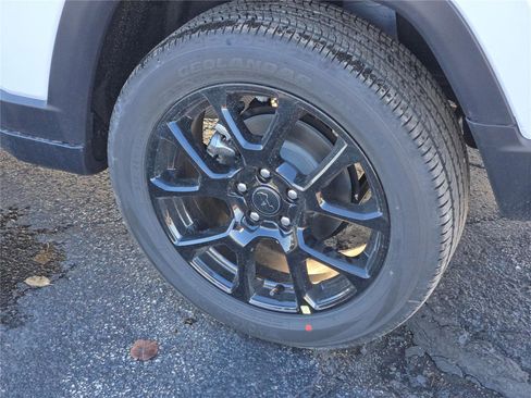 New 2026 Jeep Compass Latitude image 16