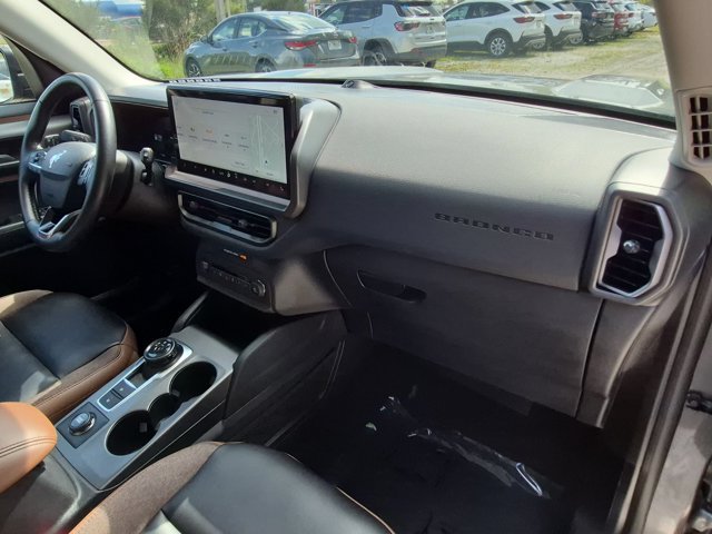 Used 2025 Ford Bronco Sport Outer Banks w/ Outer Banks Tech Package+ AWD/4WD image 29