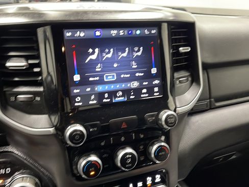 Used 2022 RAM 1500 Big Horn w/ Night Edition AWD/4WD image 8