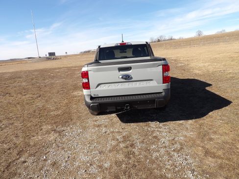 Used 2024 Ford Maverick XL image 8
