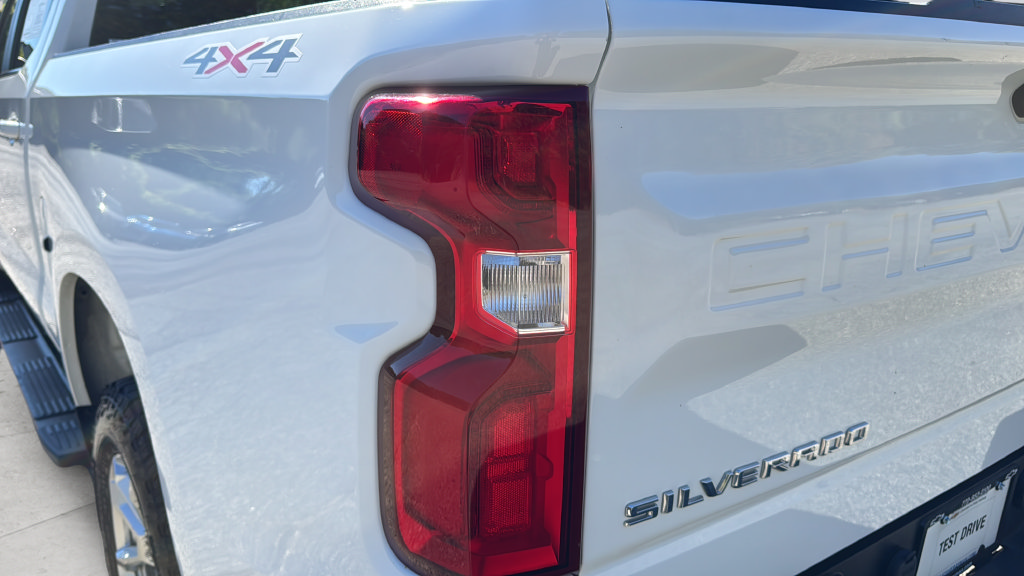 Certified 2023 Chevrolet Silverado 1500 RST AWD/4WD image 28