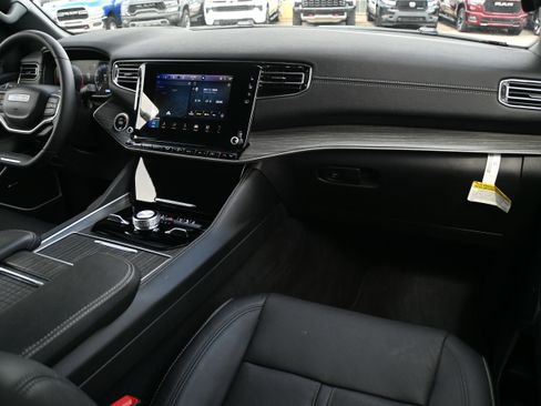 Used 2024 Jeep Wagoneer Series II w/ Convenience Group I image 25