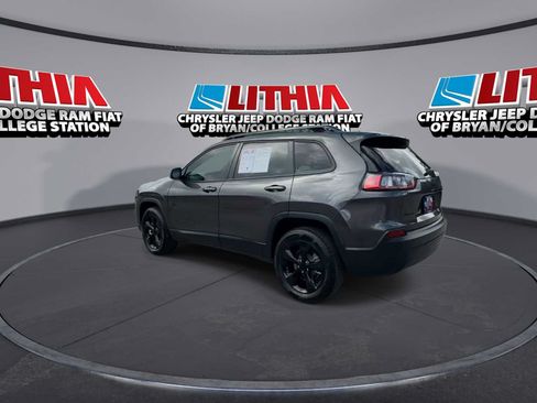 Used 2021 Jeep Cherokee Latitude Plus w/ Sun & Sound Group AWD/4WD image 6