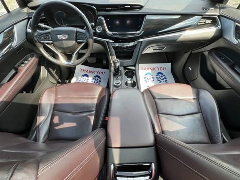 Used 2020 Cadillac XT6 Premium Luxury FWD image 16