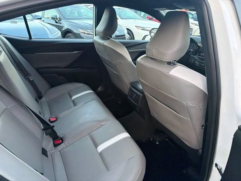 Used 2025 Toyota Camry SE w/ Convenience Package AWD/4WD image 14