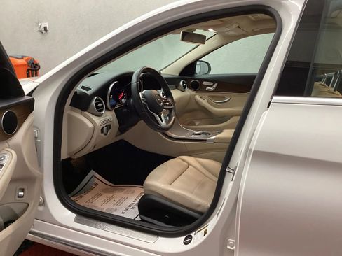 Used 2020 Mercedes-Benz C 300 4MATIC Sedan image 8