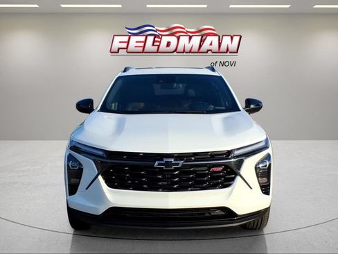 Used 2024 Chevrolet Trax RS w/ Sunroof Package FWD image 9