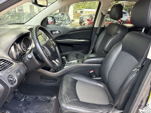 Used 2015 Dodge Journey Crossroad w/ Flexible Seating Group FWD image 9