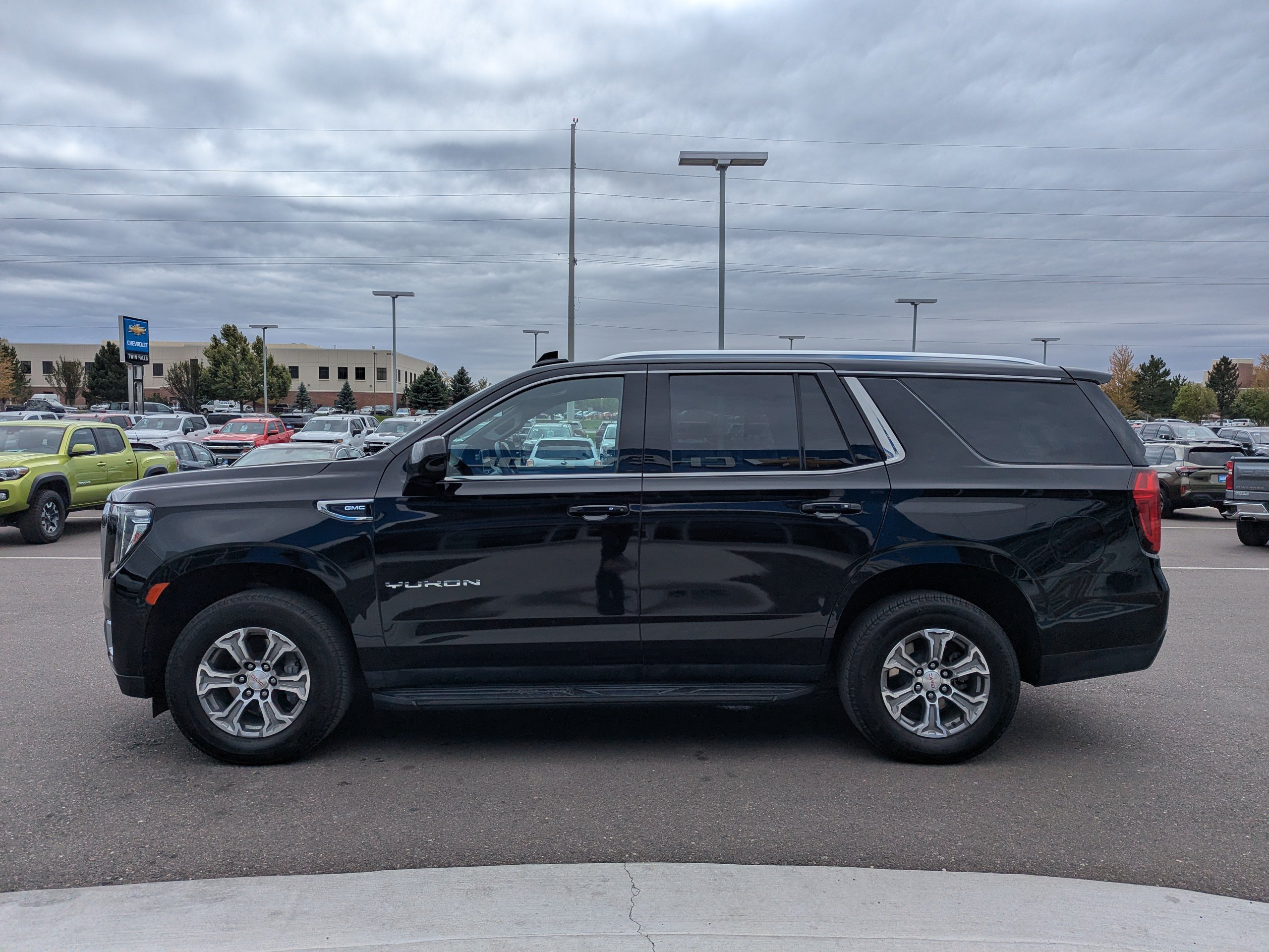 Certified 2023 GMC Yukon SLE w/ Gmc Pro Safety Plus Package AWD/4WD image 9