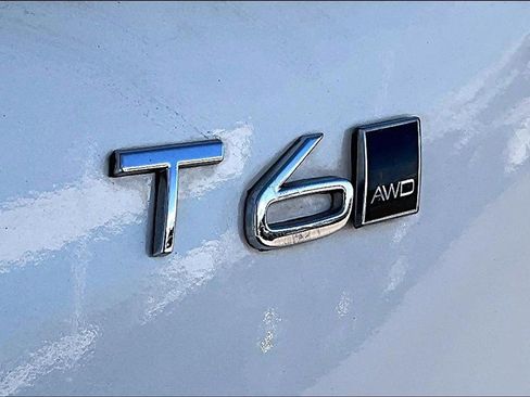 Used 2018 Volvo XC90 T6 Momentum w/ Convenience Package image 33