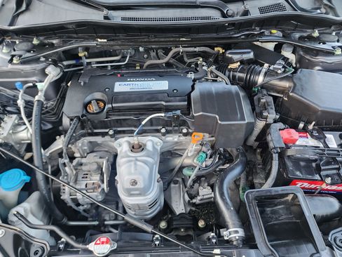 Used 2013 Honda Accord Sport image 40