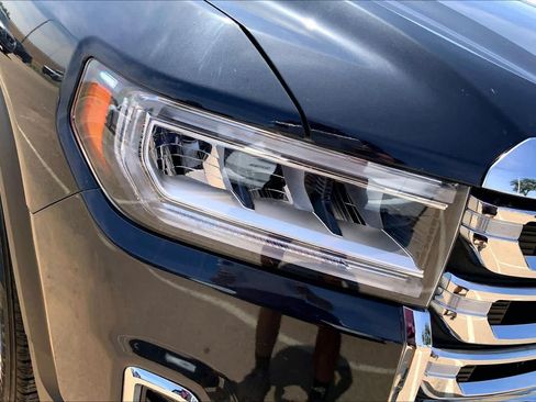 Used 2020 GMC Acadia SLT w/ Driver Alert Package II FWD image 36