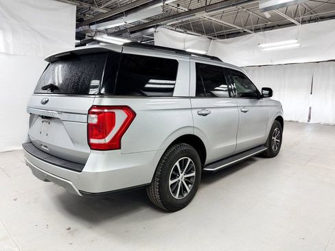 Used 2019 Ford Expedition XLT w/ Equipment Group 202A AWD/4WD image 5