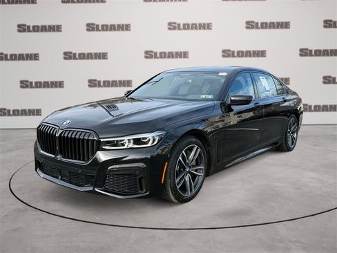 Used 2021 BMW 745e xDrive 745e xDrive w/ M Sport Package image 1