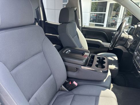 Used 2019 Chevrolet Silverado 1500 LT w/ All Star Edition image 33