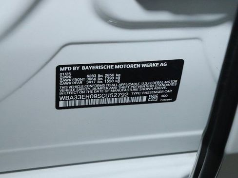 Used 2025 BMW 740i xDrive image 23