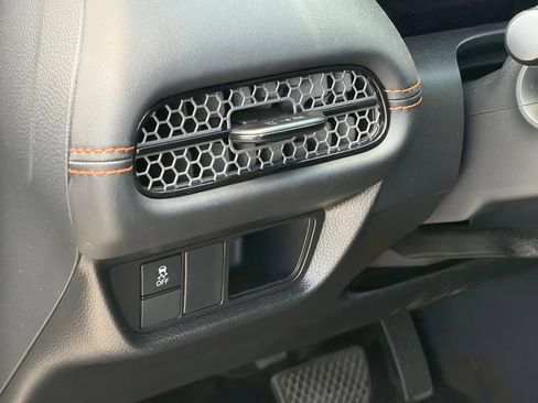 Used 2025 Honda HR-V Sport image 7