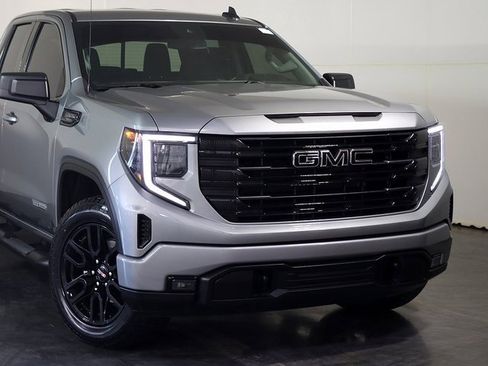 Used 2023 GMC Sierra 1500 Elevation w/ Preferred Package image 6