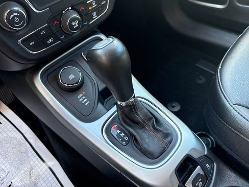 Used 2019 Jeep Compass Latitude AWD/4WD image 21