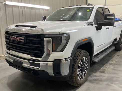 Used 2024 GMC Sierra 3500 Pro w/ Convenience Package AWD/4WD image 3