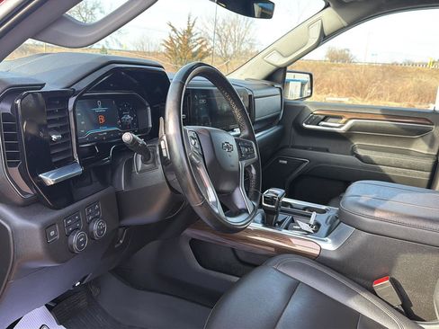 Used 2023 Chevrolet Silverado 1500 RST image 15