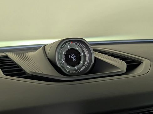 New 2026 Porsche Cayenne Turbo AWD/4WD image 31