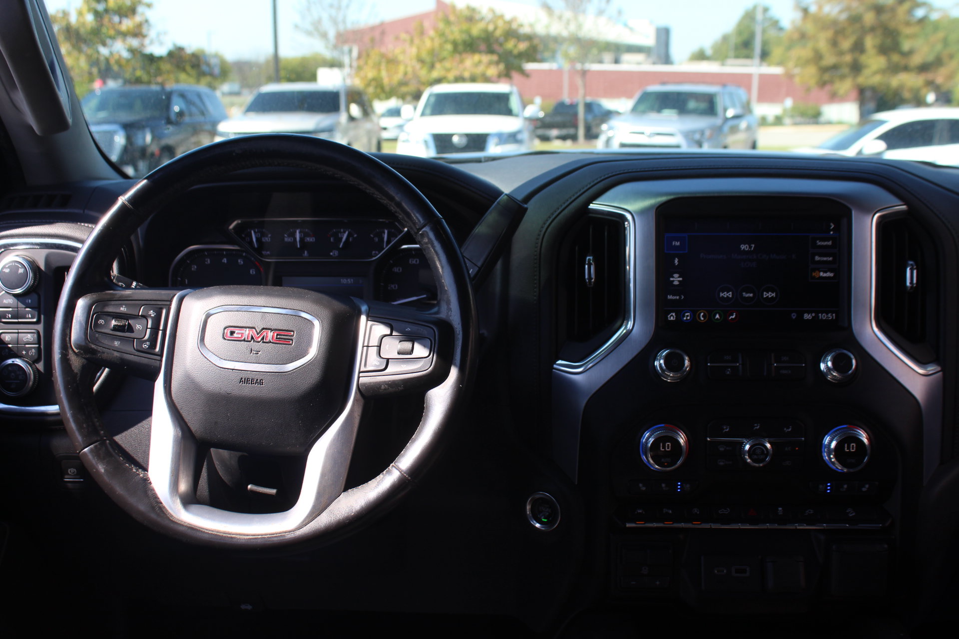 Used 2019 GMC Sierra 1500 SLT w/ SLT Premium Plus Package AWD/4WD image 27