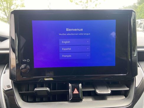Used 2025 Toyota Corolla LE w/ Convenience Package FWD image 22