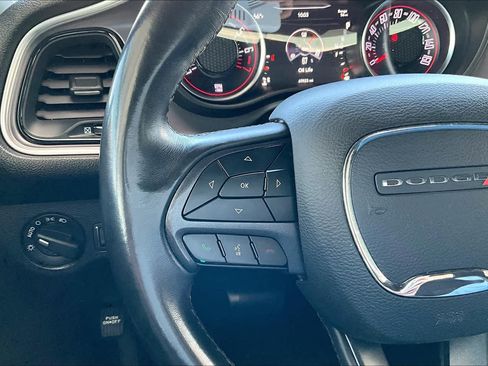 Used 2019 Dodge Challenger SXT RWD image 23